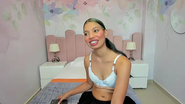 doll_skinny18's Live XXX Chat