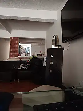 MrSecretSuit live XXX chat