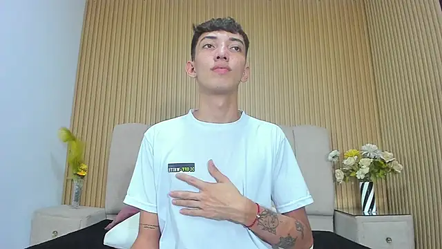 Онлайн чат XXX MichaelVasquex