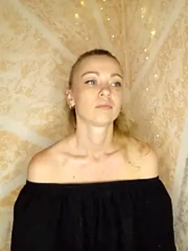 Show modela NitaXSky na web-kameri