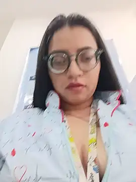 SOFI__10n Live XXX chat