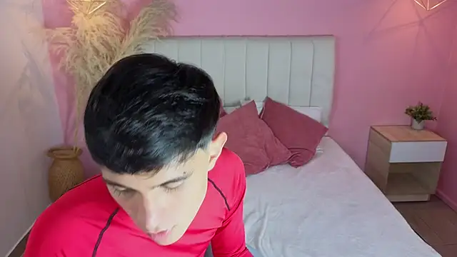 ryan_valentino webcam show