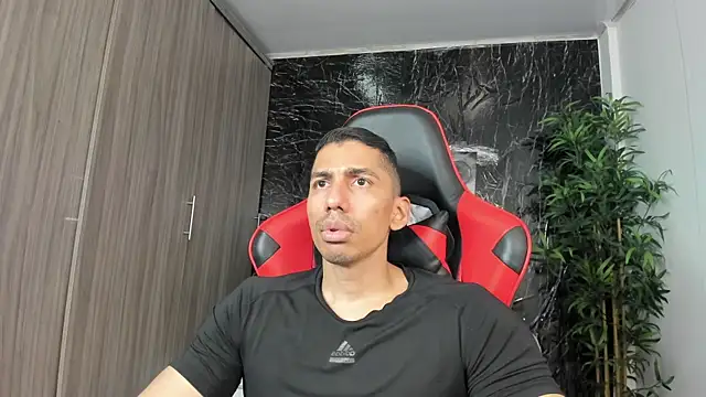 Вебкам-шоу Erik_castle