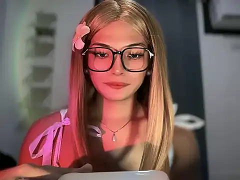 fuckingkeysha – webcam-show