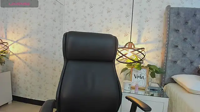 ChloeHarper_ 现场XXX聊天