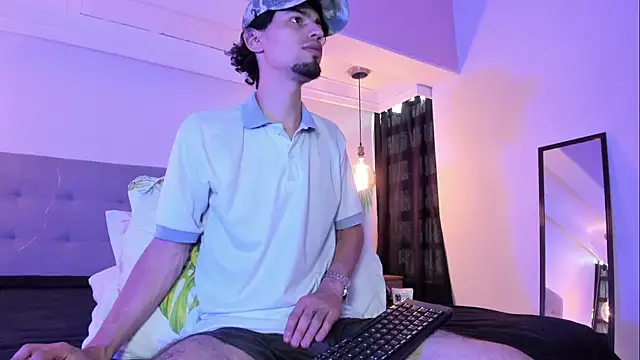 Chatroom XXX en direct de MichaelEvanss_