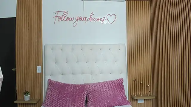 GreciaEvanss Adlı Modelin Canlı XXX Sohbeti