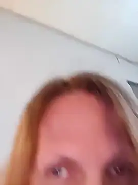 Chatroom XXX en direct de Evelina_cute