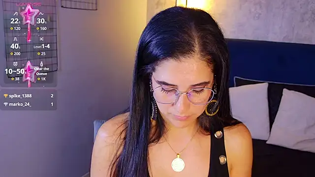 חדר צ'אט בשידור חי של Sunny_River