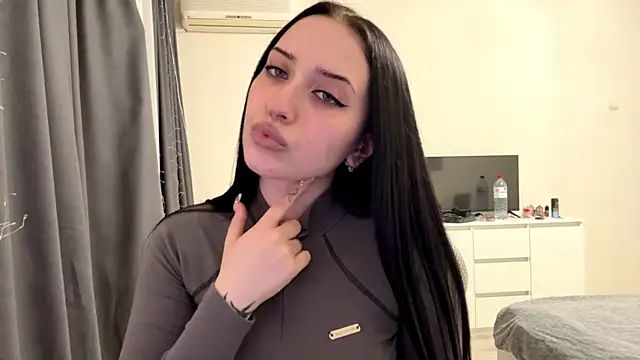 KiraJaydes' Live XXX Chat