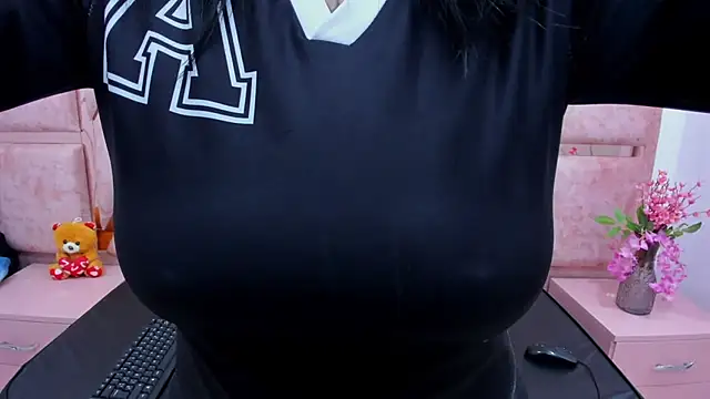 CataleyaLars20 Live XXX Chat