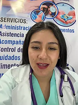 Chat +18 de CAROLINE__07 ao vivo