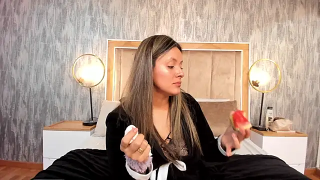 Chatroom XXX en direct de CynthiaMore