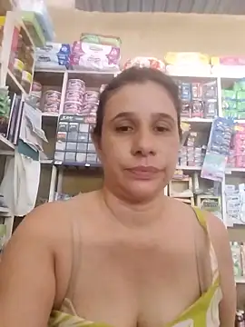 Chat +18 de MIA-LARIOS ao vivo