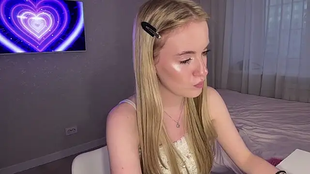 Between_Eeys' Live XXX Chat