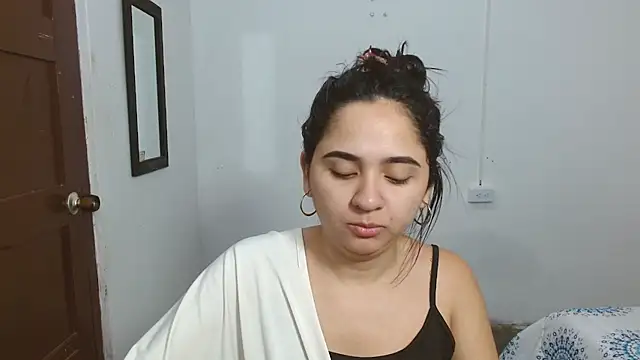 Chat +18 de Thalian ao vivo