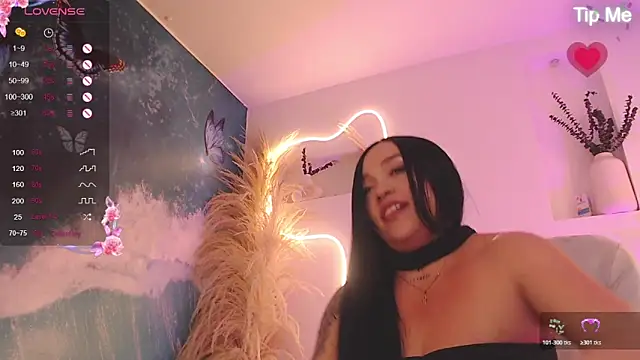 Chatroom XXX en direct de ViolettaHotLatin_