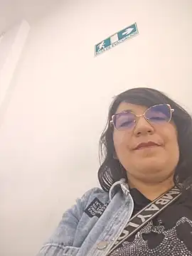 MAFE__29 XXX чат на живо