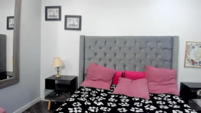 Sol_Radiantn Live XXX chat