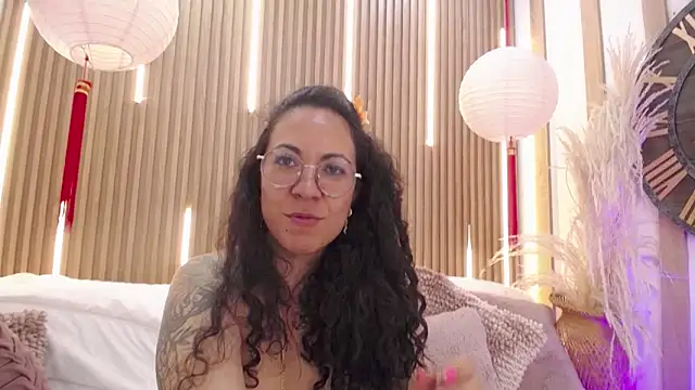 Chat XXX en directo de Velvet_Curly