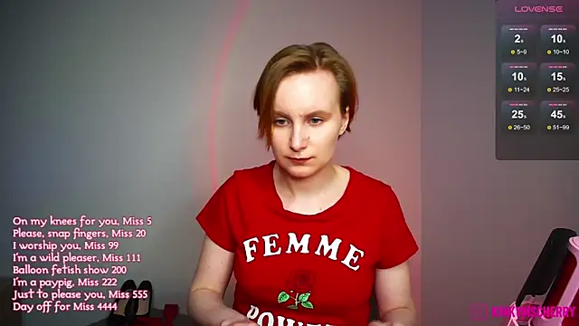 KinkyMissCherry élő XXX-chatje