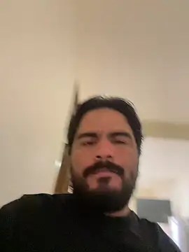 MichaelBear_21 Show Webcam