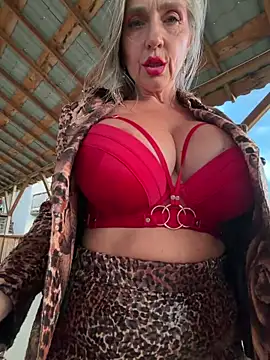 XXX chat uživo modela Alimela