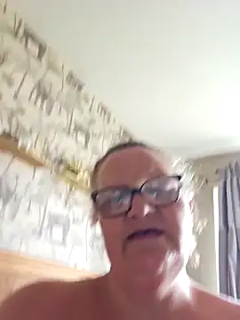 MissQueenBeex Chat XXX live
