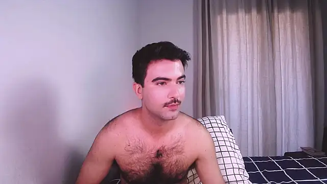 Show modela hairyzodb na web-kameri