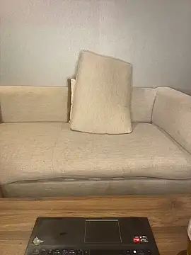 Horny_couple335 网络视讯表演