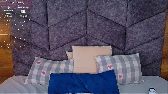 Chatroom XXX en direct de AnnieRouse__