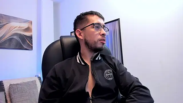 Tommas_Jhonson – Naživo XXX chat