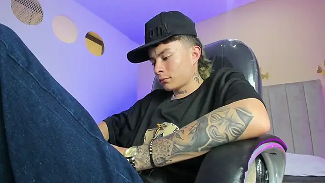 Nascary_Fox live XXX chat