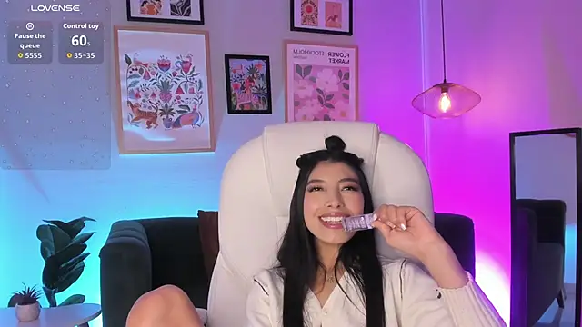 Tiffany_Low 现场XXX聊天
