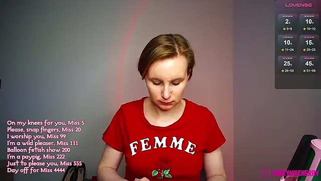 Chat XXX en directo de KinkyMissCherry