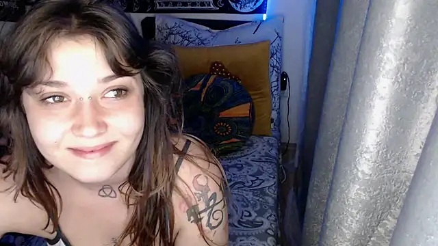 AlienforTwenty Chat XXX live