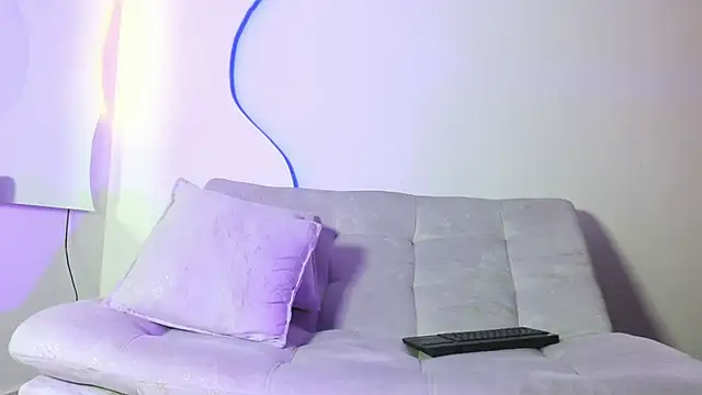 XXX chat uživo modela ArohomLester_