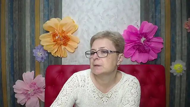 EmiliaGree: онлайн-секс-чат