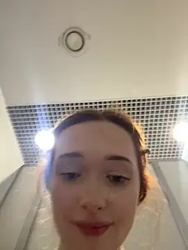 צ'אט XXX בשידור חי של Flora_Ray