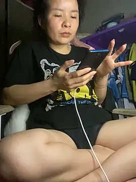 צ'אט XXX בשידור חי של Ivy_Trix2