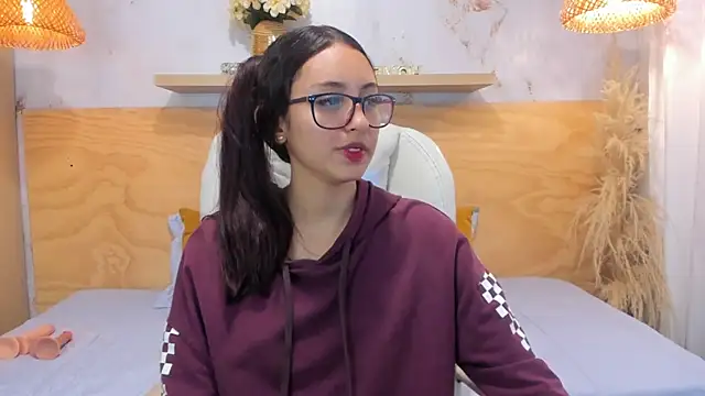 Chat XXX en directo de Lasira_Thill