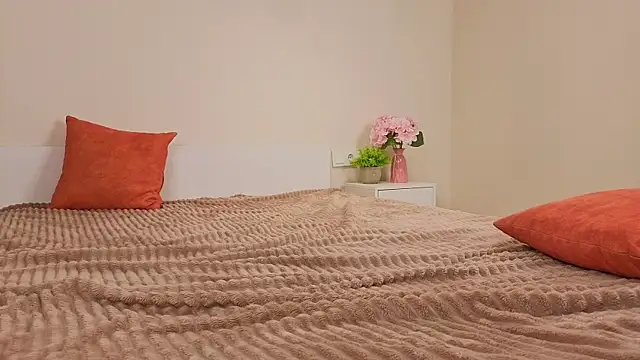 alorenna élő XXX-chatje