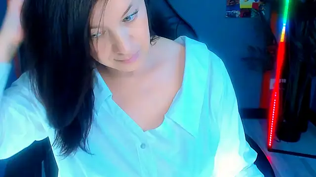 AnaMills Adlı Modelin Canlı XXX Sohbeti