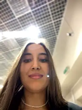 ICrazyOneIRL Adlı Modelin Canlı XXX Sohbeti