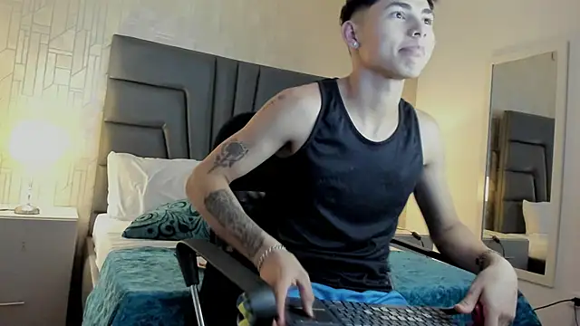 Liam_Adamms Live XXX-chat