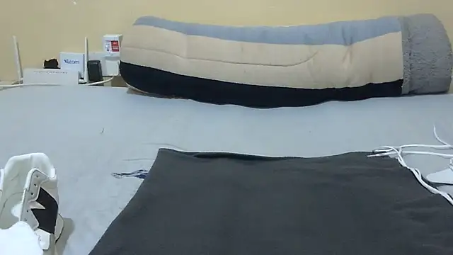 XXX chat uživo modela Scate