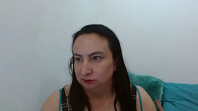 Ashyle Adlı Modelin Canlı XXX Sohbeti