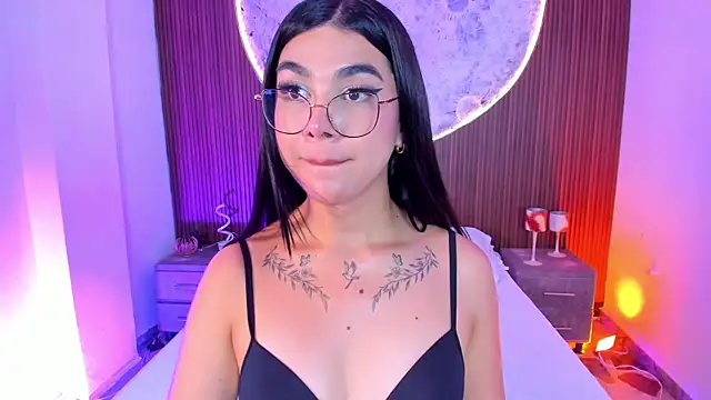 RoseCassie Adlı Modelin Web Kamerası Şovu