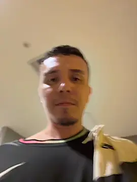 adam-rivera Show Webcam