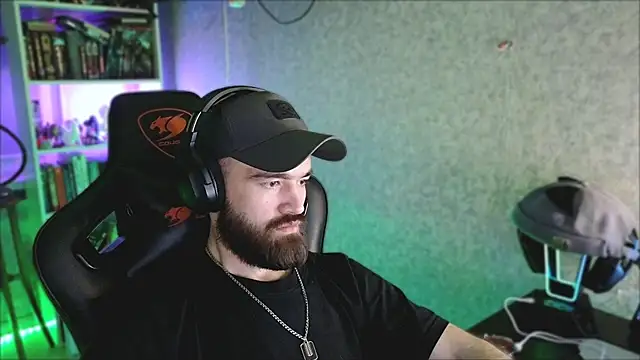 Chat +18 de _Mostly_ ao vivo